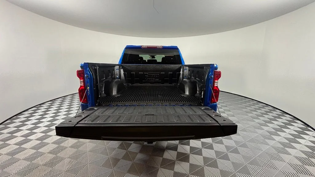 Used 2023 Blue Chevrolet Custom image 10
