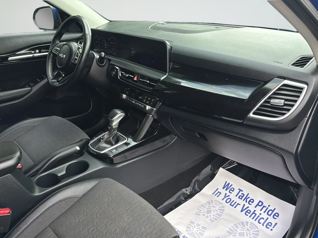 Used 2024 Blue Kia S image 10