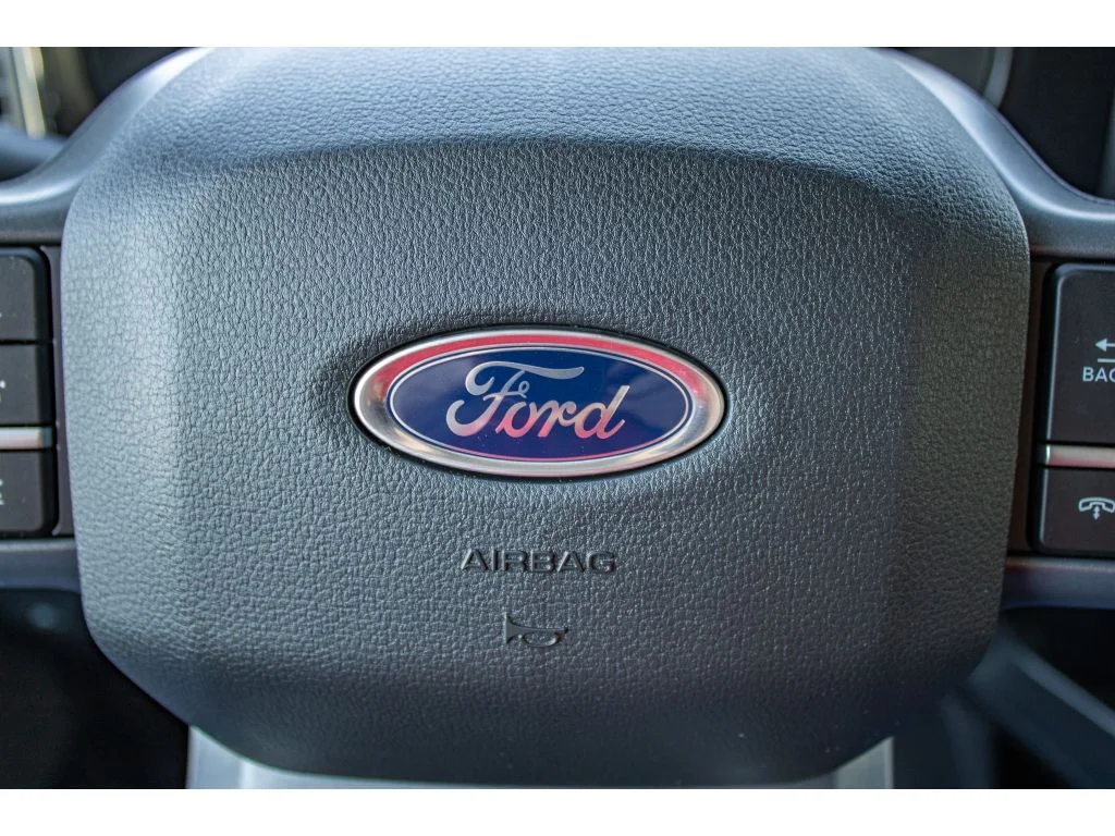 New 2026 Carbonized Gray Metallic Ford F-350® Lariat® image 40