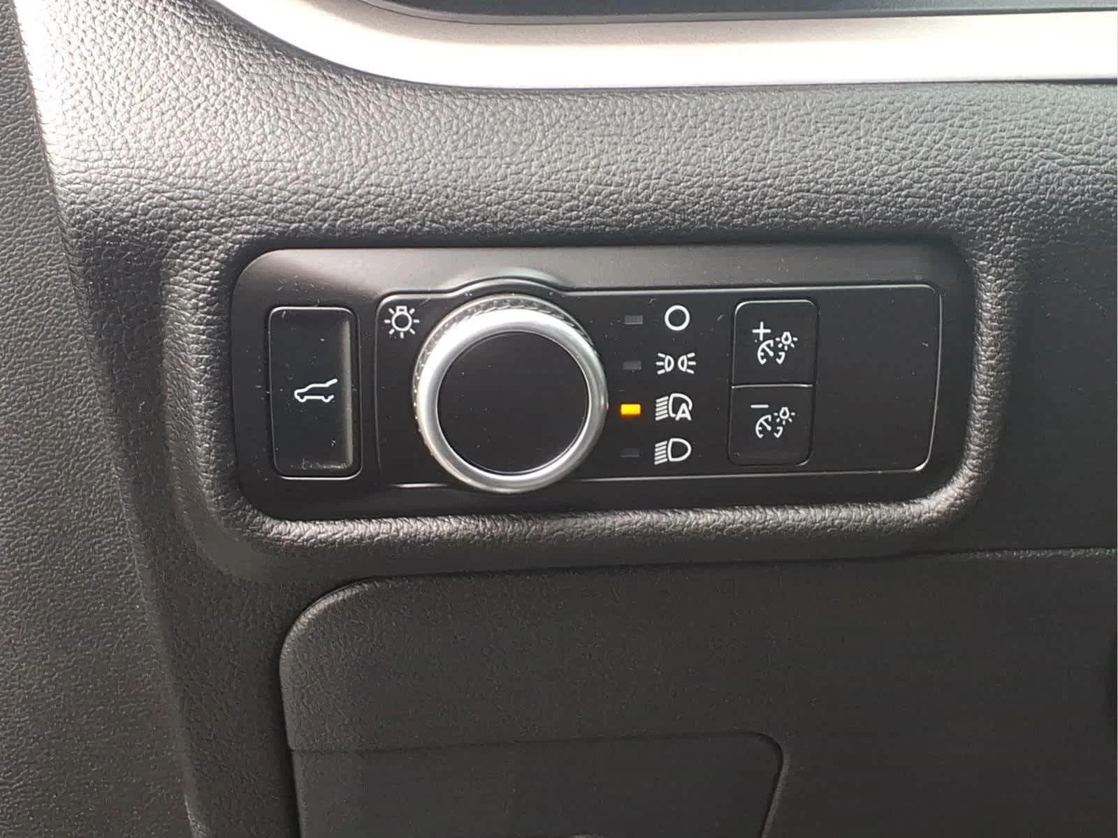 Used 2023 Iconic Silver Ford XLT image 14