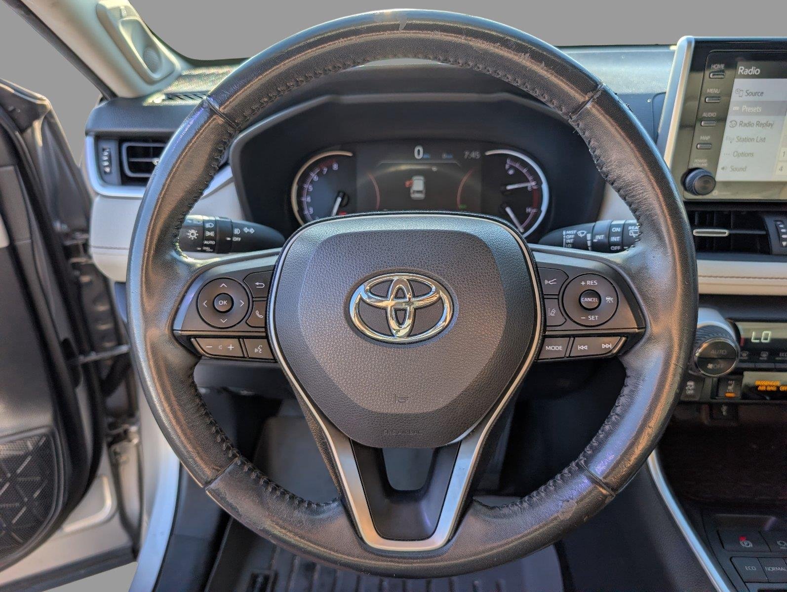 Used 2020 Silver Sky Metallic Toyota Limited image 28