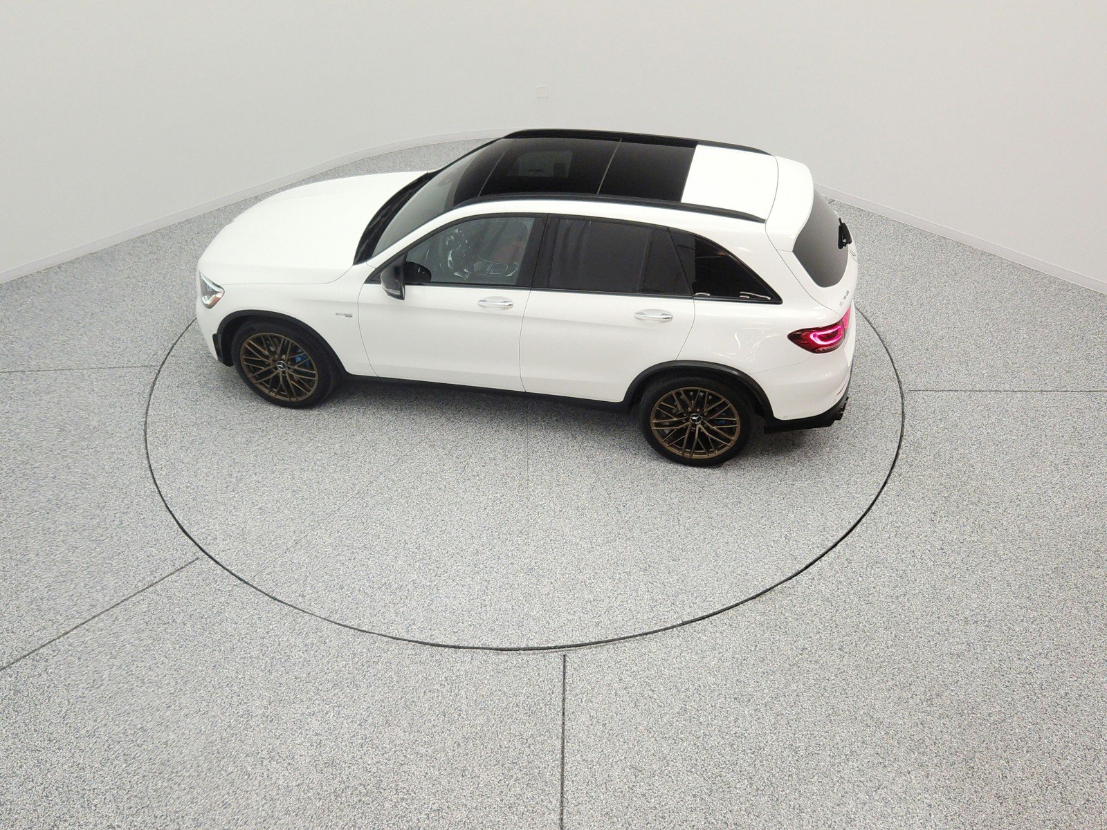 Used 2022 Polar White Mercedes-Benz AMG® GLC 43 4MATIC SUV image 16