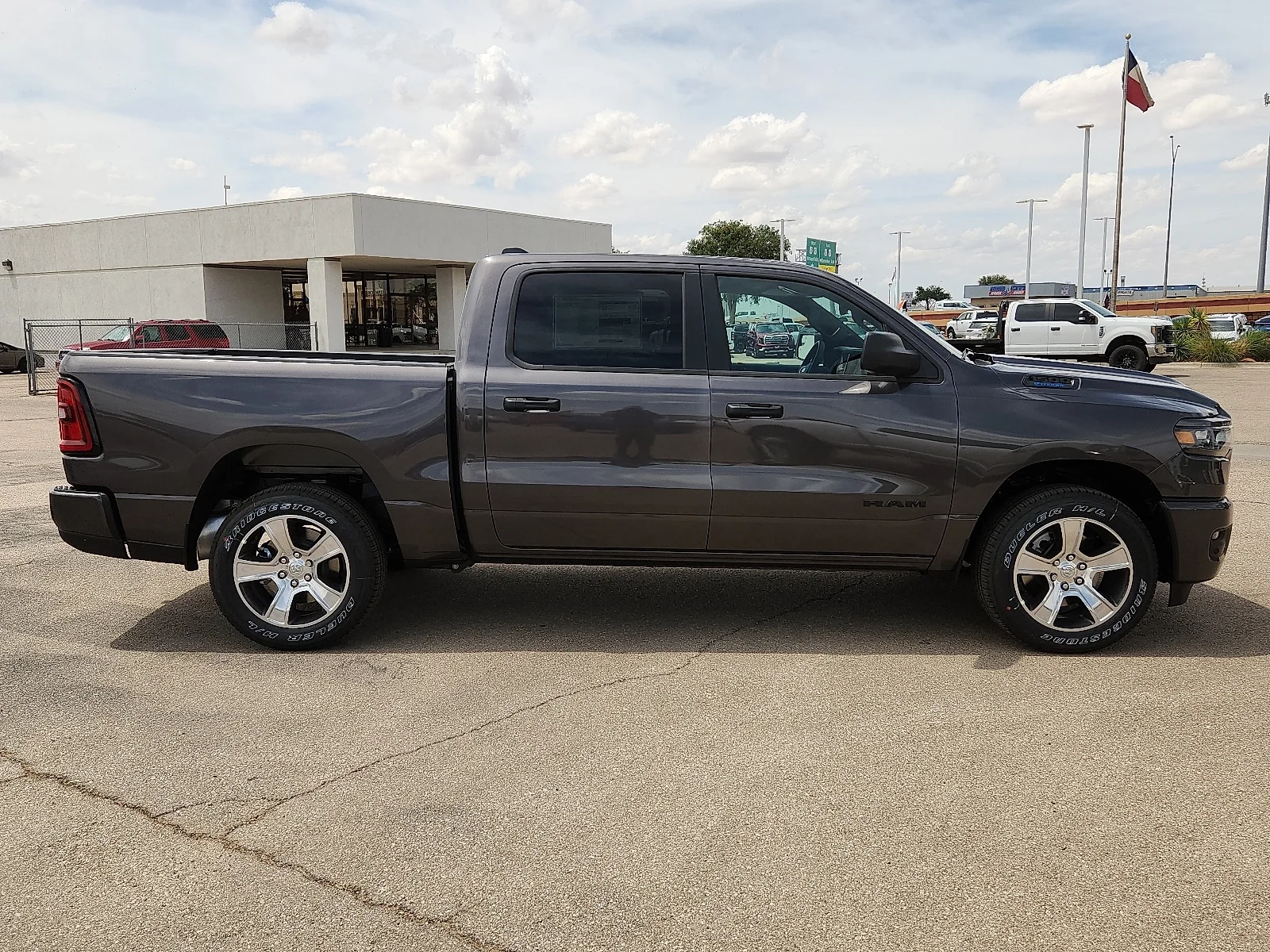 New 2026 Granite Crystal Metallic Clear-Coat  Paint Ram EXPRESS CREW CAB 4X2 5