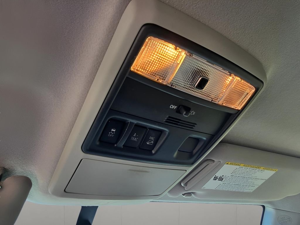 Used 2014 Super White Toyota SR5 image 14