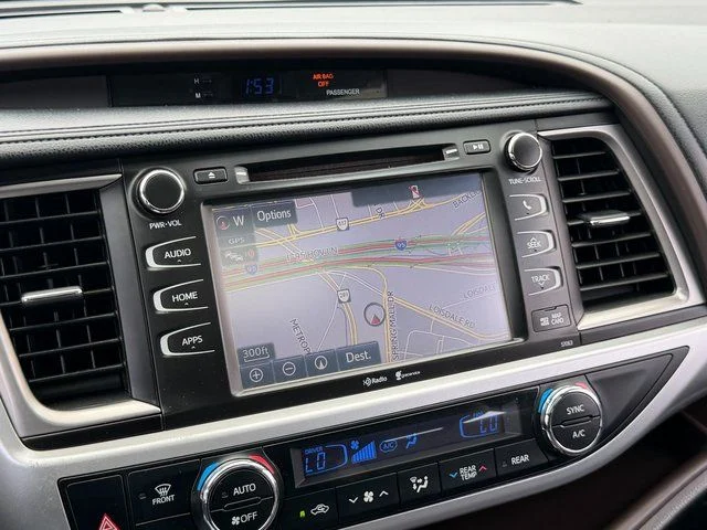 Used 2015 Black Toyota XLE V6 image 24