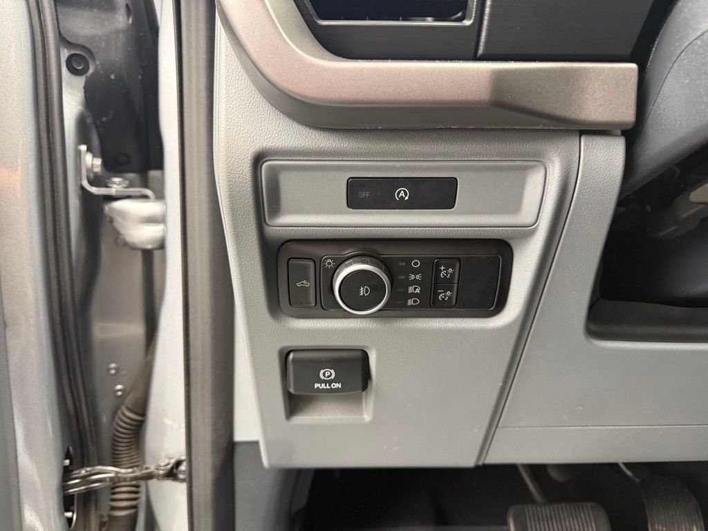 Used 2025 Silver Ford XLT image 43