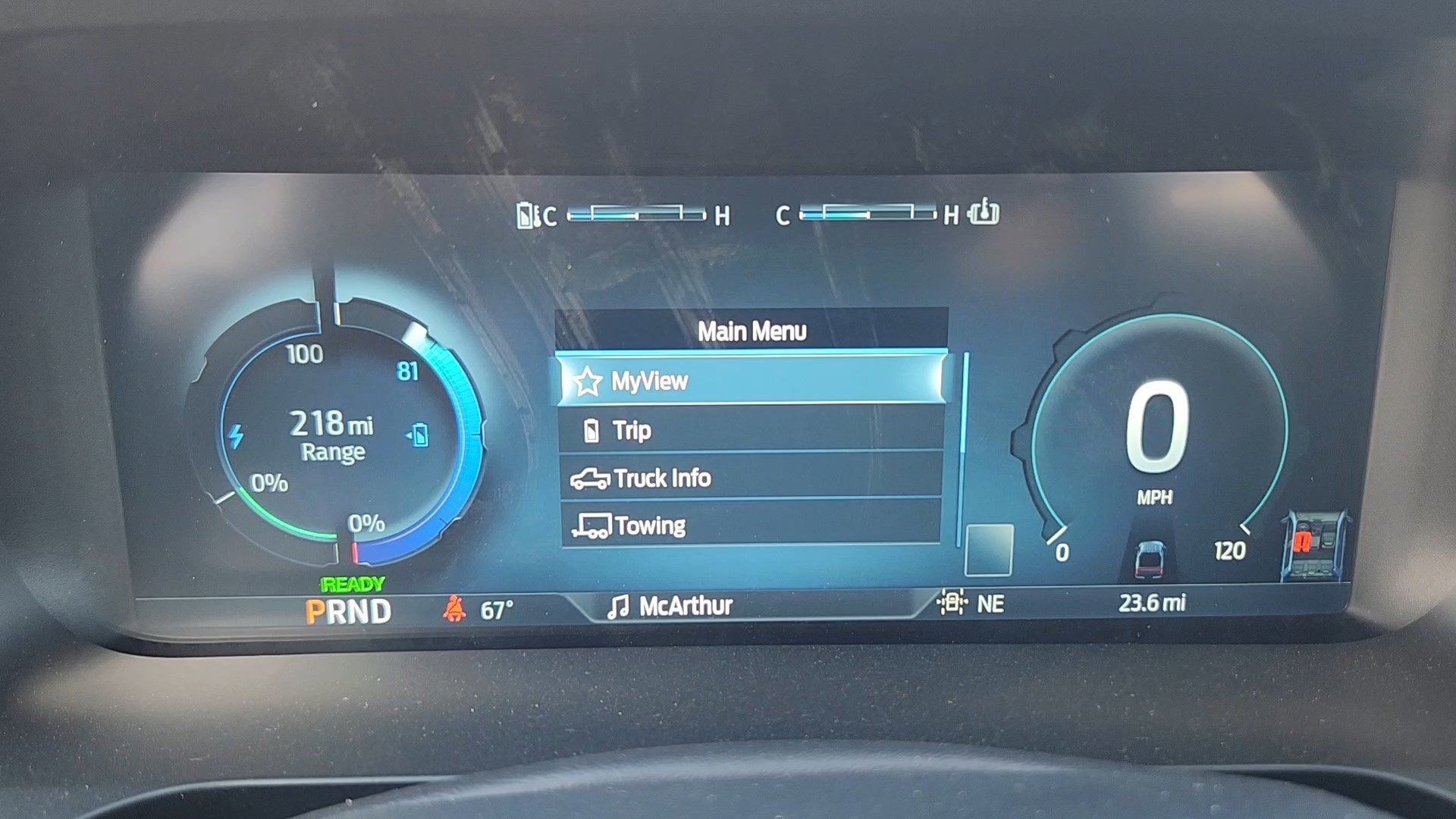 2025 Ford F-150 Lightning Flash - Photo 10