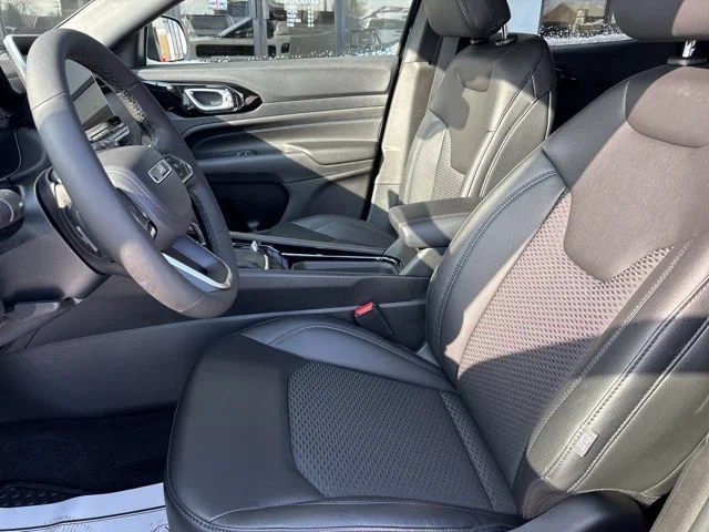 2026 Jeep Compass Latitude Altitude - Photo 3