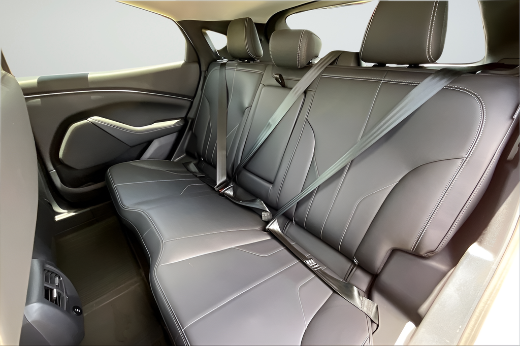 New 2026 Star White Metallic Tri-coat Ford Select image 16