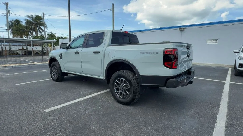 Used 2024 Green Ford XLT image 6