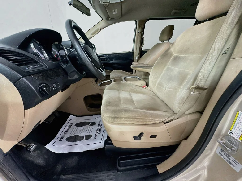 Used 2015 Cashmere/Sandstone Pearlcoat Dodge SXT image 23