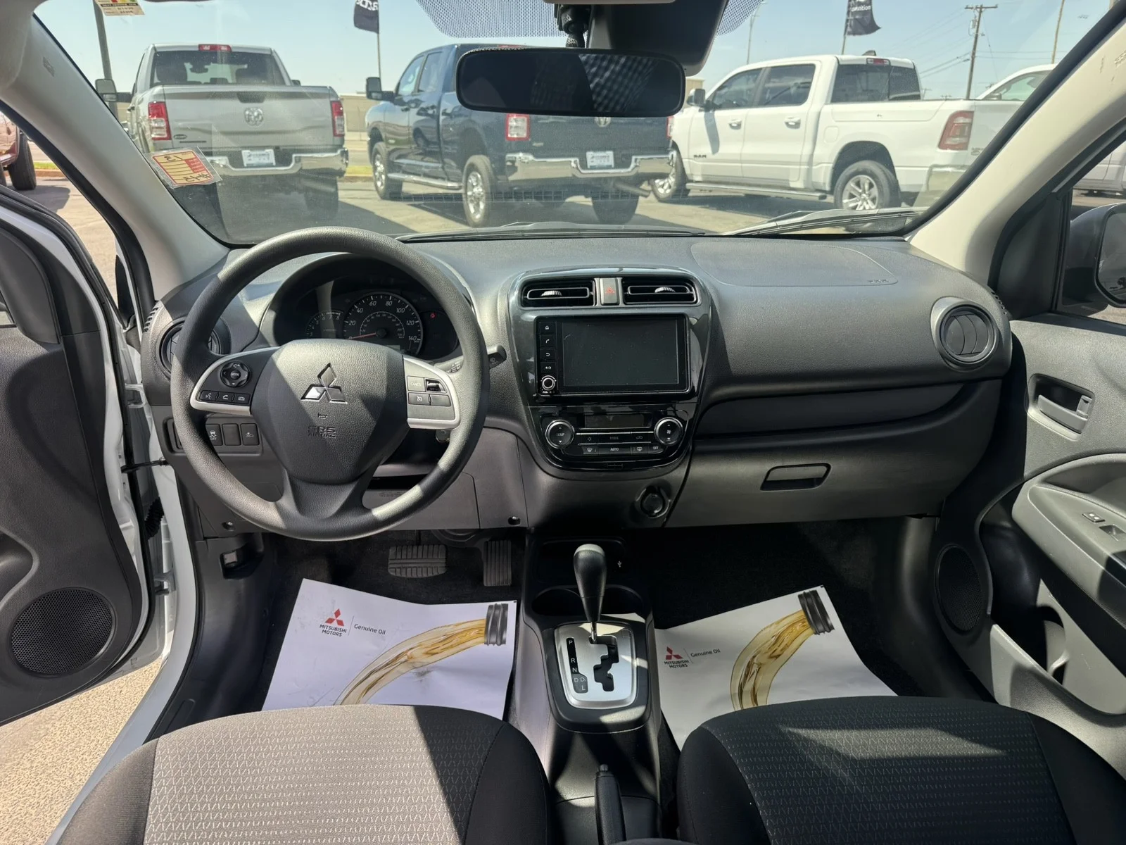 Used 2024 White Mitsubishi ES image 21
