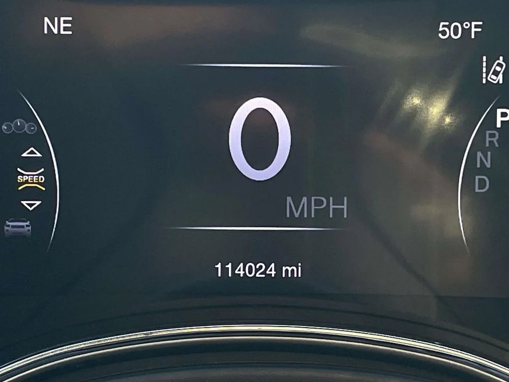 Used 2020 Diamond Black Crystal Pearlcoat Jeep Overland image 15