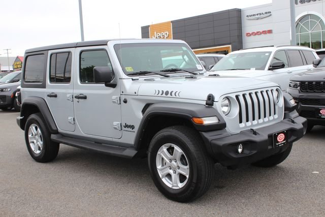 Used 2023 Silver Jeep Sport S image 1