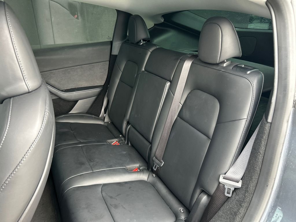 Used 2023  Tesla Long Range image 18