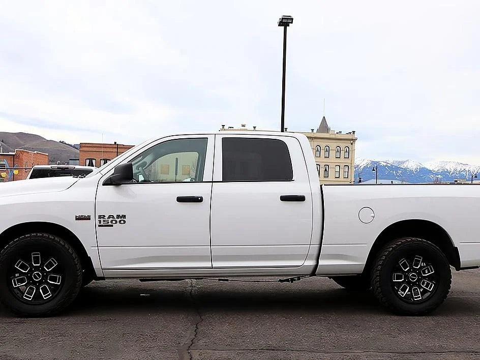 Used 2022 Bright White Ram SLT image 4