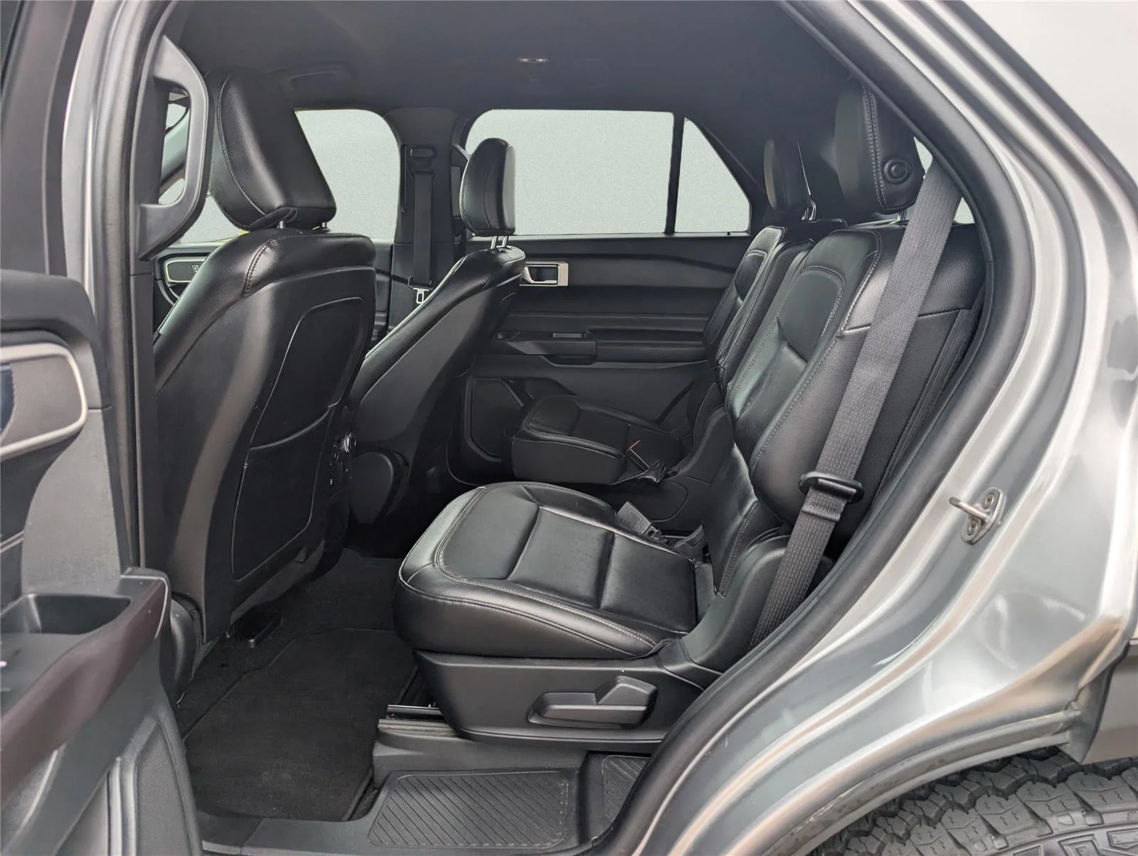 Used 2020 Iconic Silver Ford XLT image 12