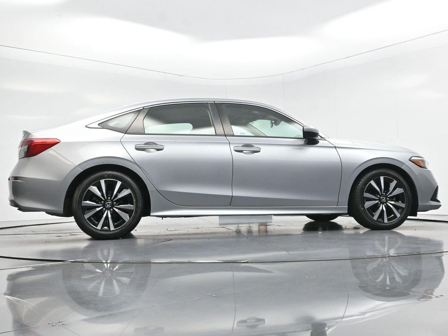 Used 2023 Lunar Silver Metallic Honda EX image 48