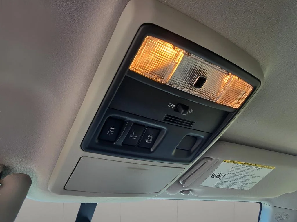 Used 2014 Super White Toyota SR5 image 14