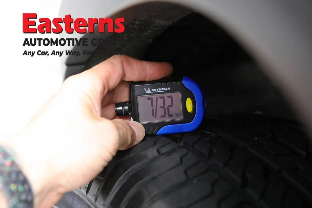 Used 2022 Silver Jeep 4xe image 29