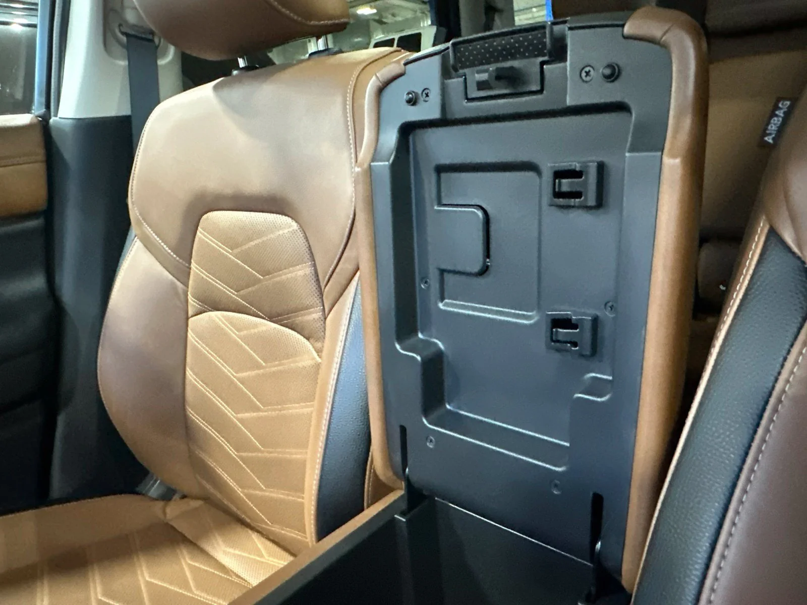 Used 2022 Gray Nissan Platinum image 77