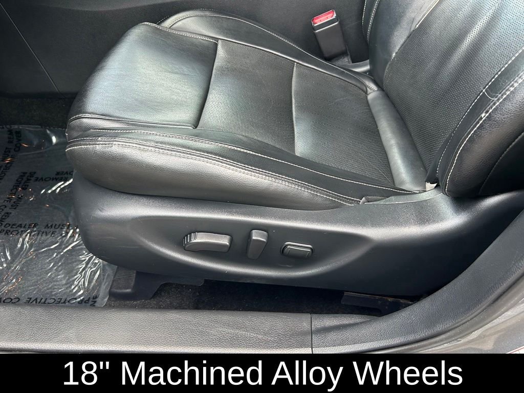 Used 2019 Gray Nissan 3.5 SV image 16