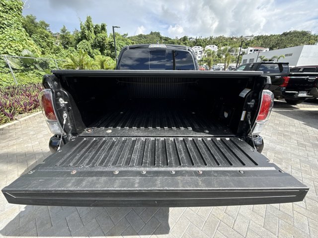 Used 2022  Toyota  image 21