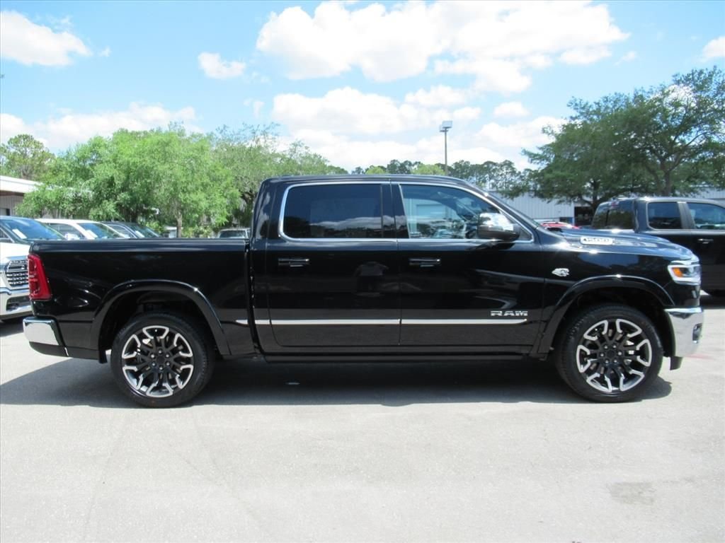 New 2026 Diamond Black Crystal Pearl-Coat Exterior Paint RAM Limited image 2