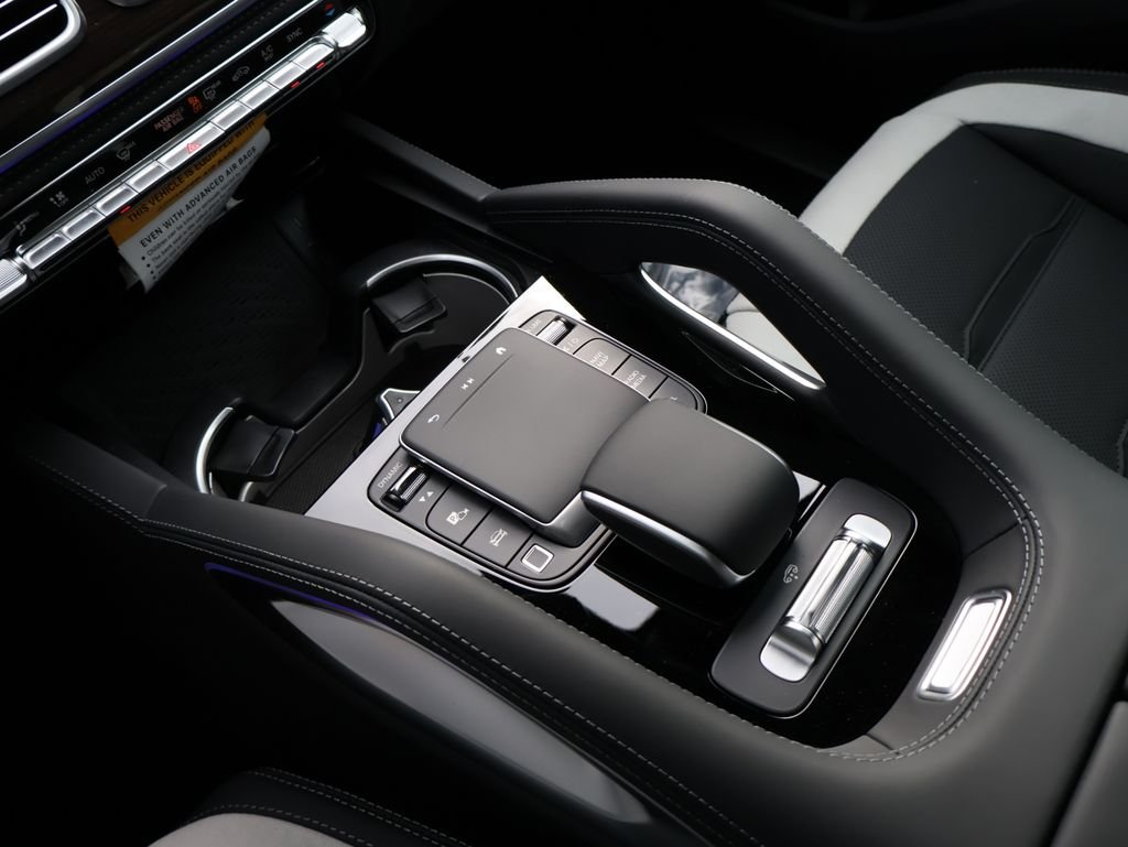 New 2026 MANUFAKTUR Moonlight White Metallic Mercedes-Benz GLE 63 S AMG® image 29