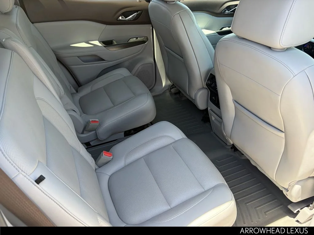 Used 2018 White GMC SLT-2 image 33