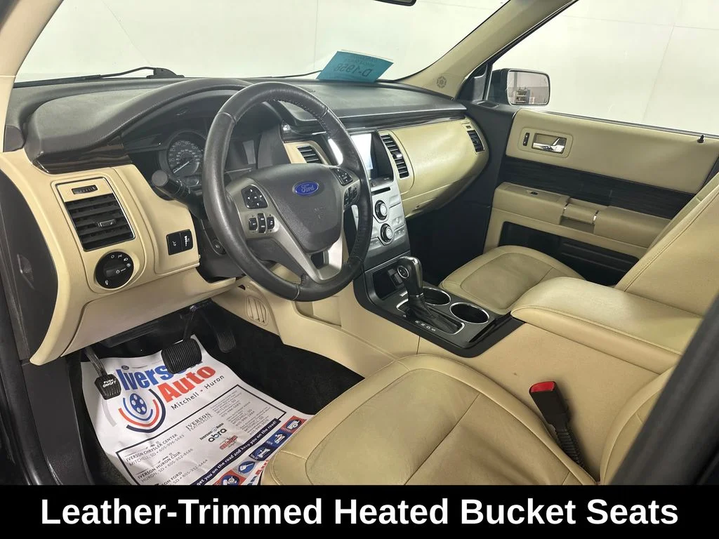 Used 2018 Black Ford SEL image 17