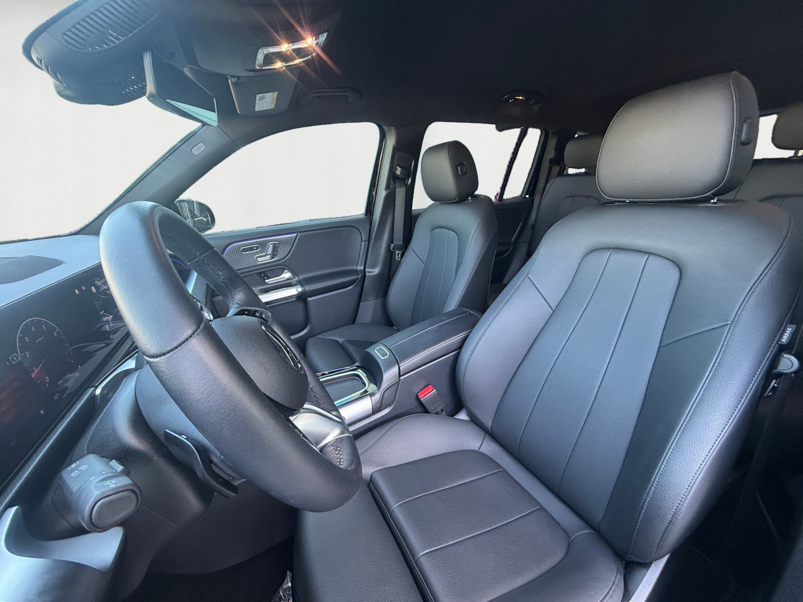 Certified Used 2025 Black Mercedes-Benz GLB 250 image 10