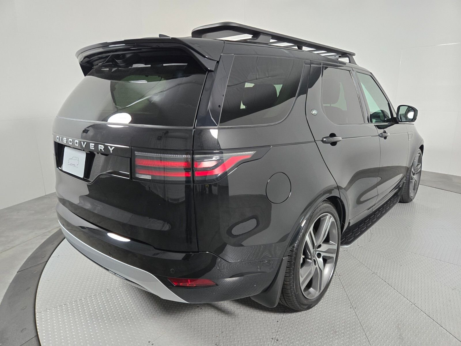 Used 2026 Santorini Black Metallic Land Rover Gemini Edition image 2