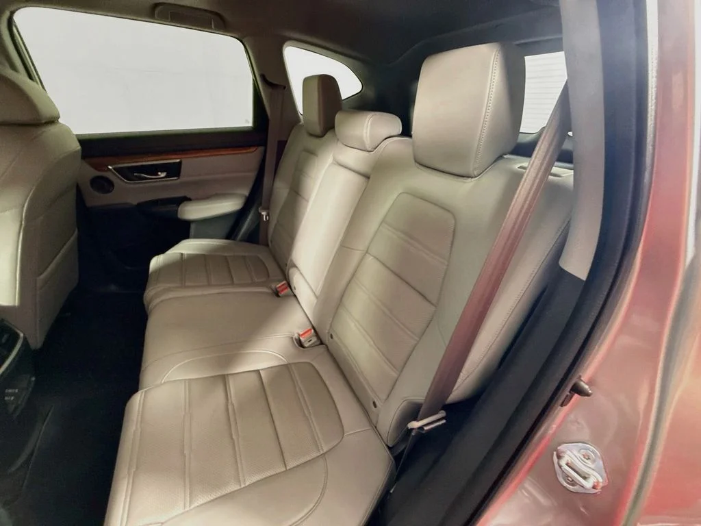 Used 2019 Lunar Silver Metallic Honda Touring image 22