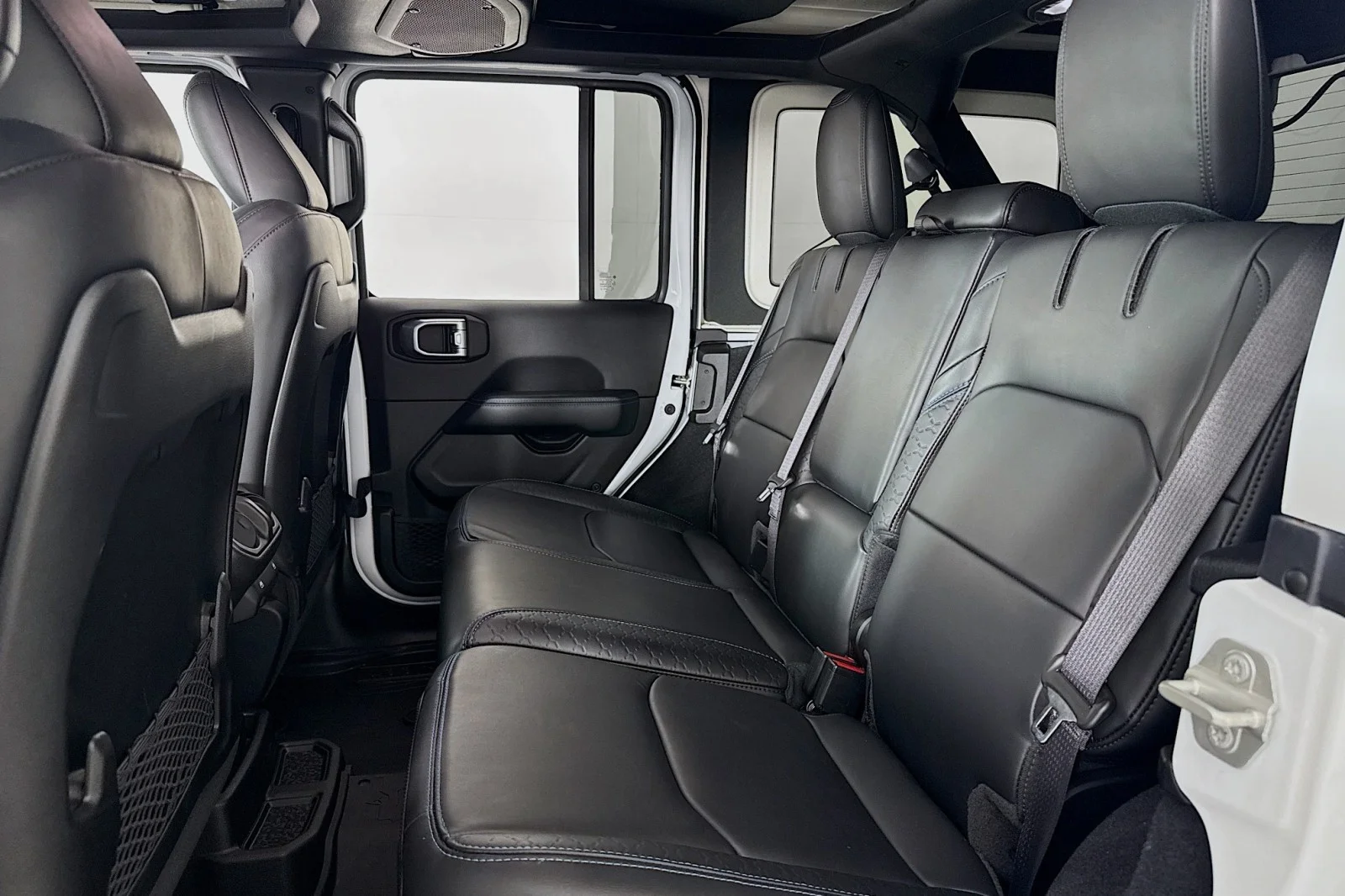 Used 2024 BRIGHT WHITE Jeep High Altitude image 8