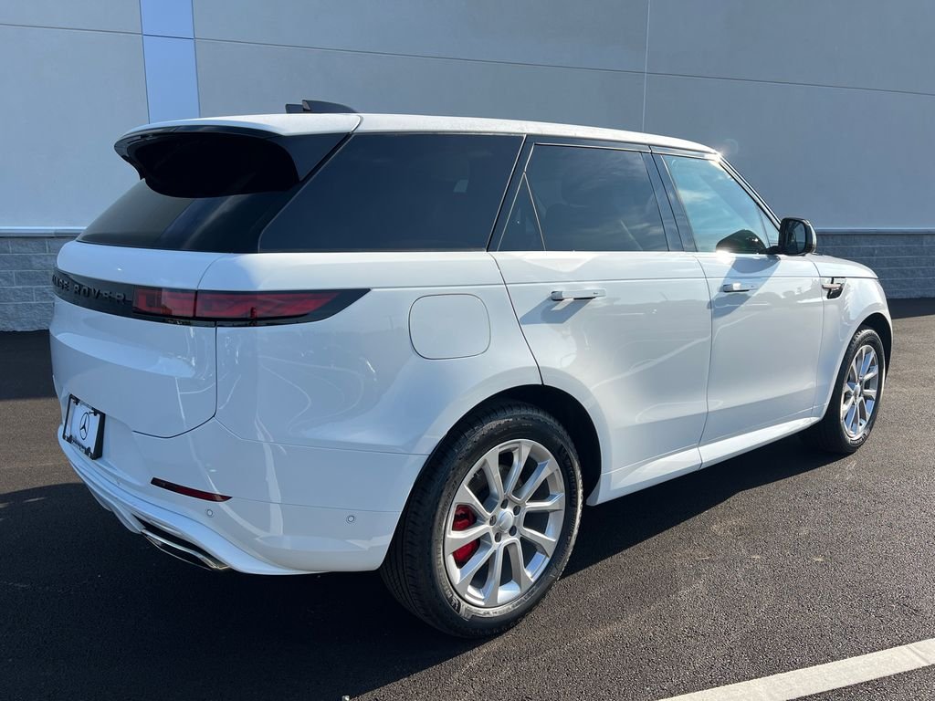 Used 2024 White Land Rover Dynamic SE image 8