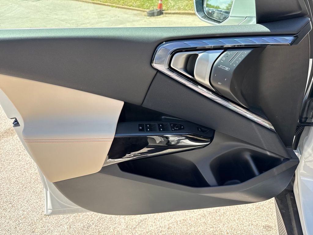 New 2026 White BMW 30 xDrive image 12