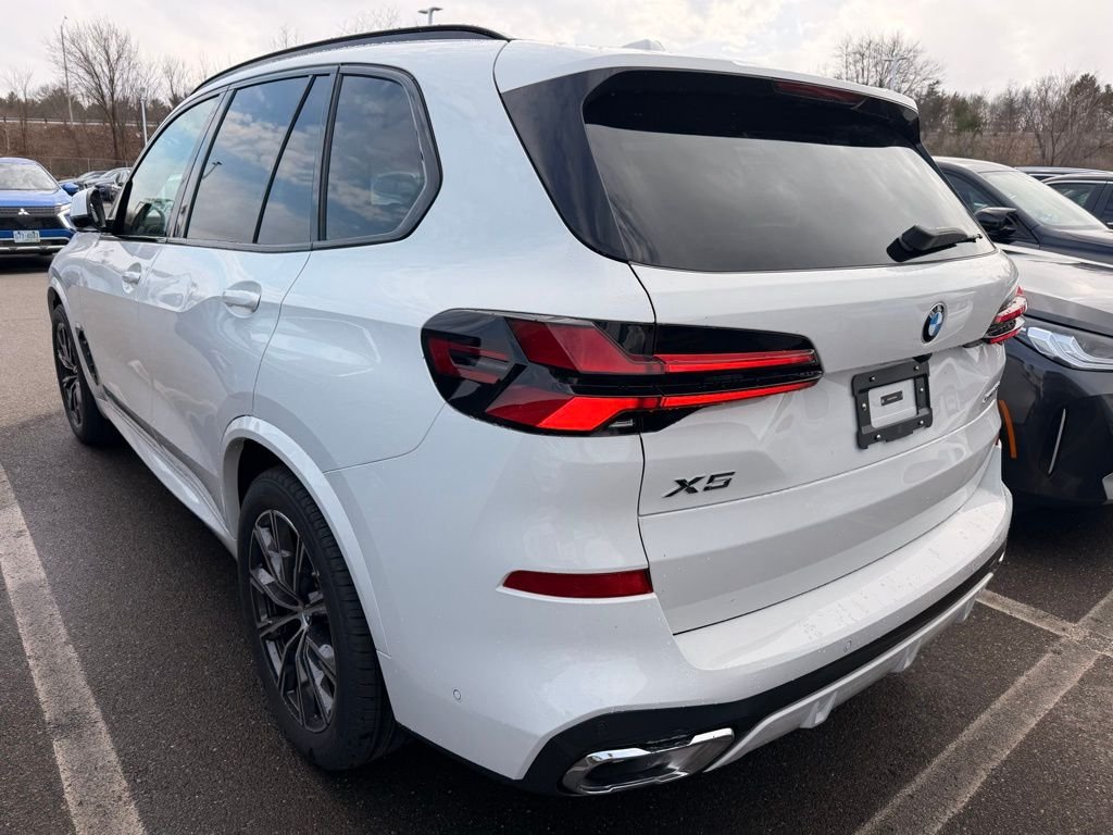 New 2026 Alpine White BMW xDrive40i image 3
