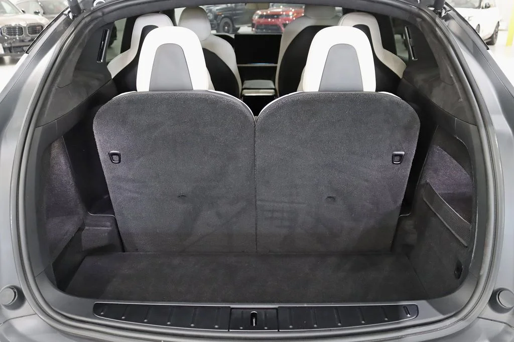 Used 2022  Tesla Plaid image 38
