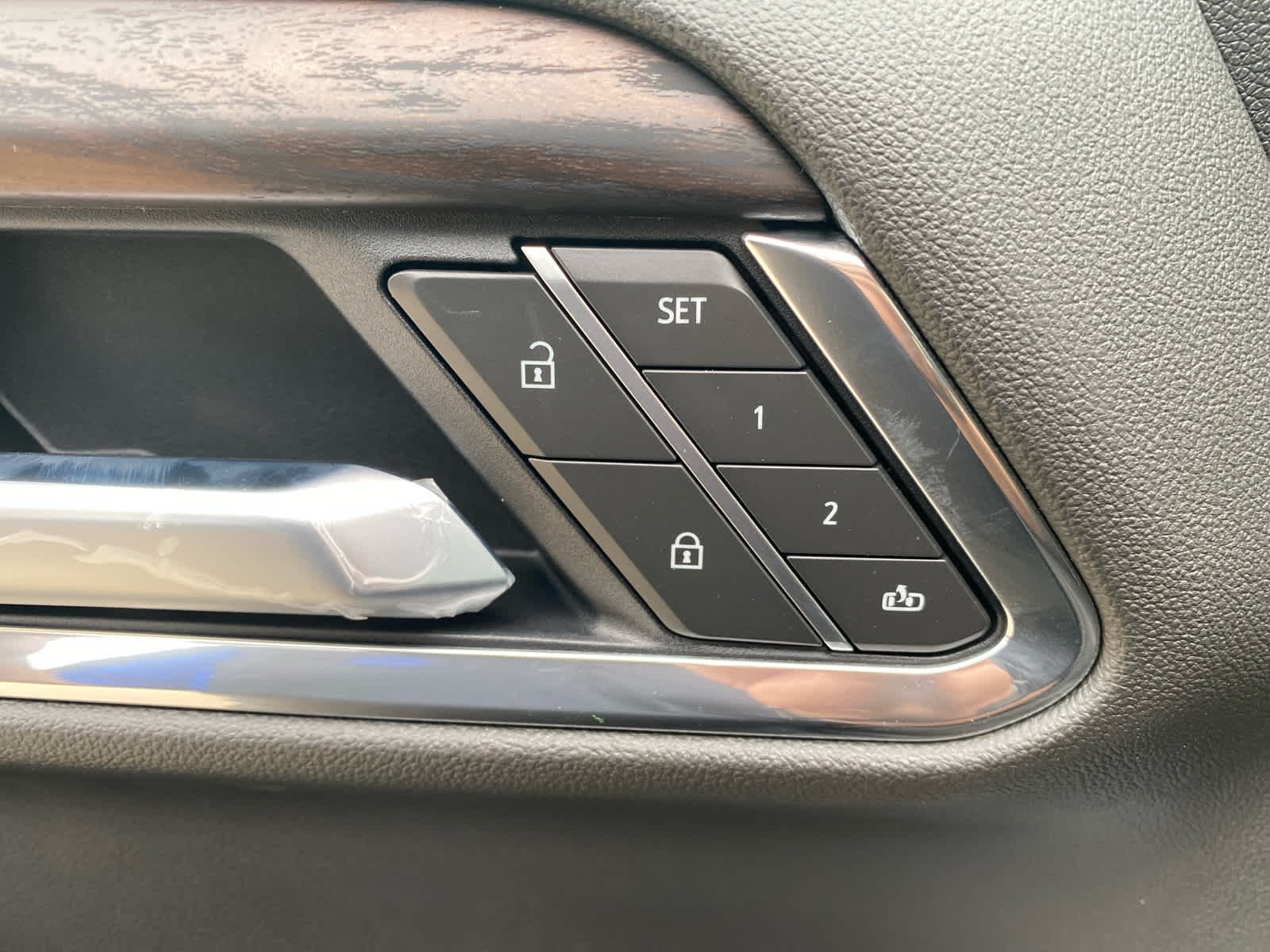 2026 GMC Sierra 1500 SLT - Photo 7
