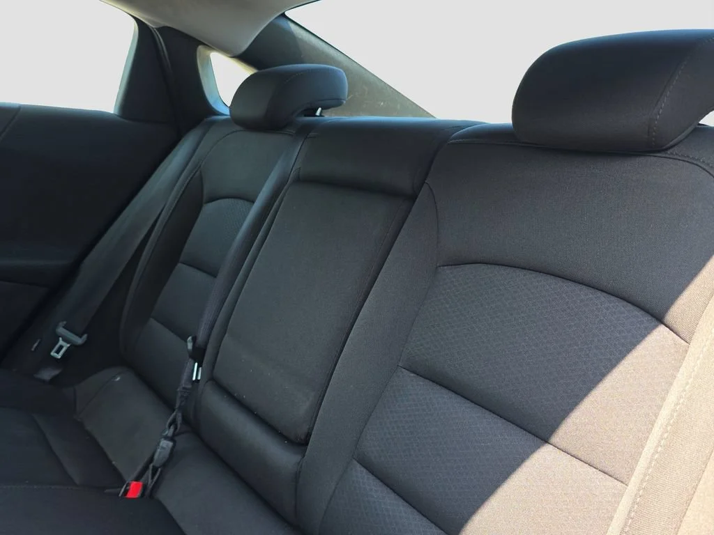 Used 2018 MOSAIC BLACK METALLIC Chevrolet LT image 11