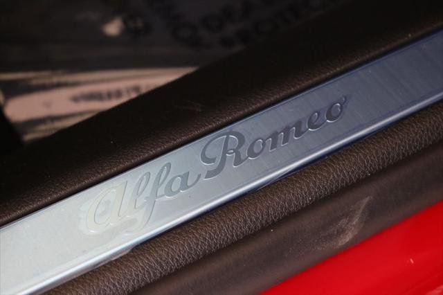 New 2025 Alfa Rosso (Red) Exterior Paint Alfa Romeo Intensa image 36