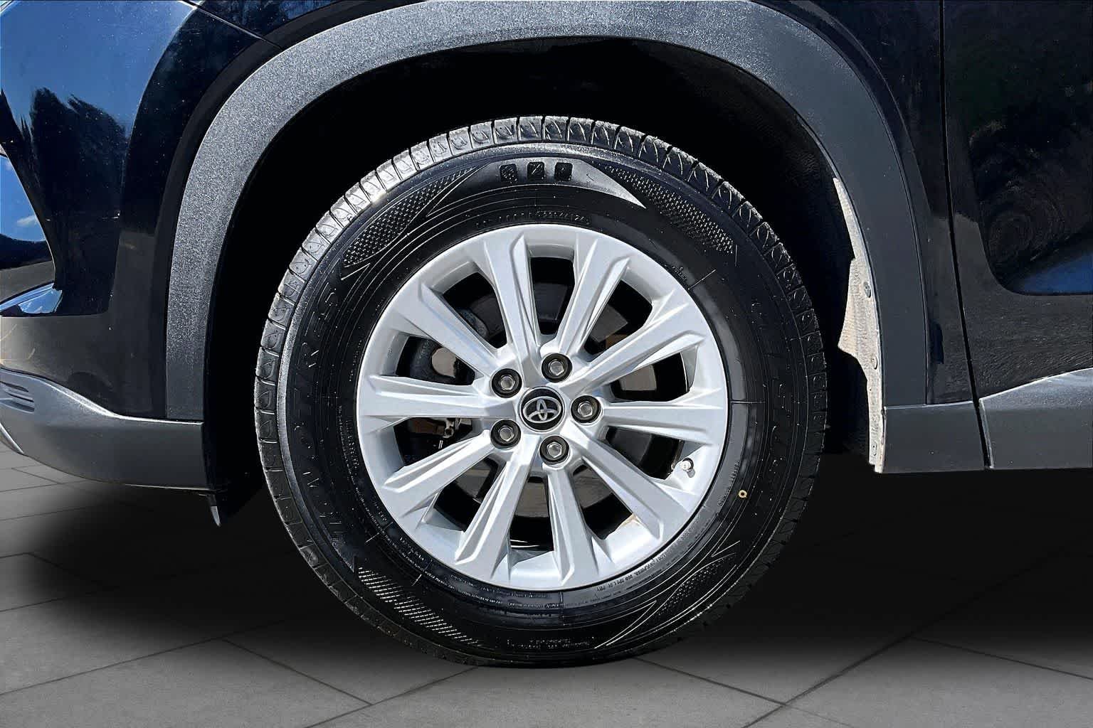 Used 2024 Midnight Black Metallic Toyota XLE image 11
