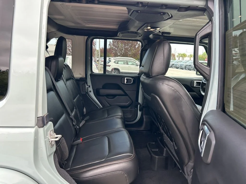 Certified Used 2023 Earl Clearcoat Jeep Rubicon 392 image 41