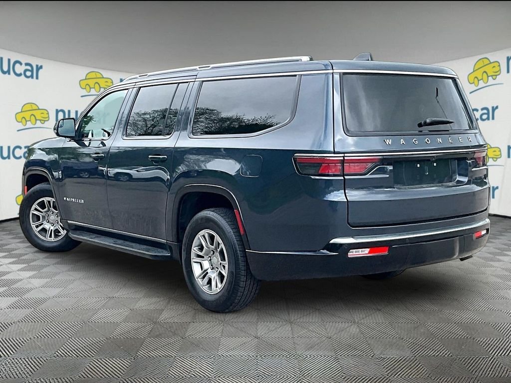 Used 2024 Gray Jeep Base image 4