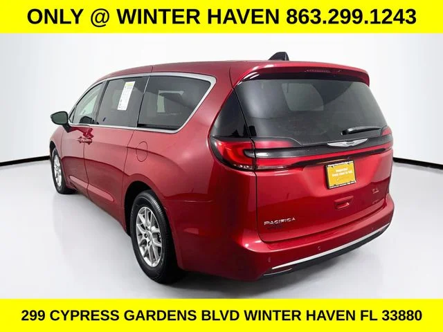 Used 2024 Red Chrysler Touring L image 5