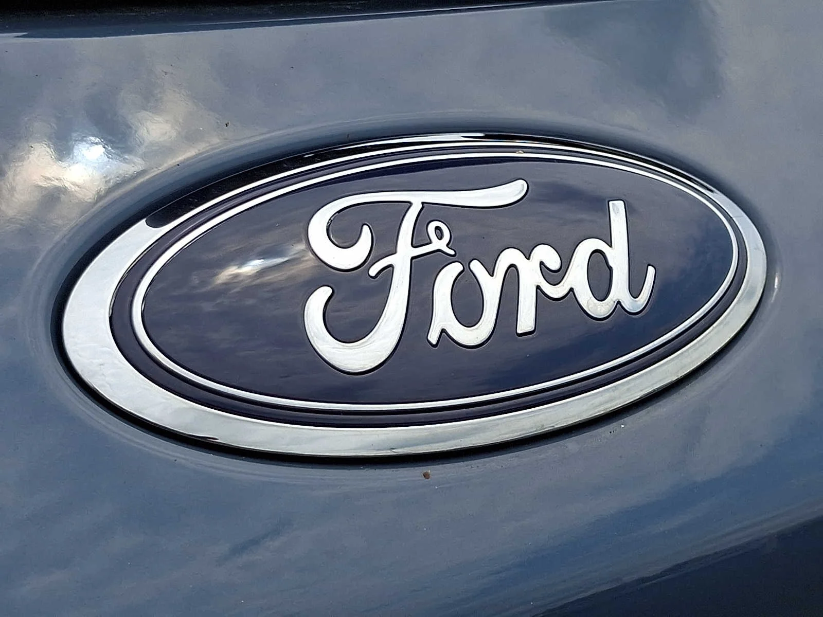 Used 2023 Vapor Blue Ford ST-Line image 30