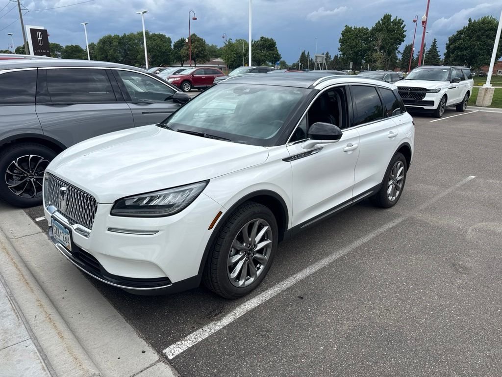 Used 2021 White Lincoln Standard image 2