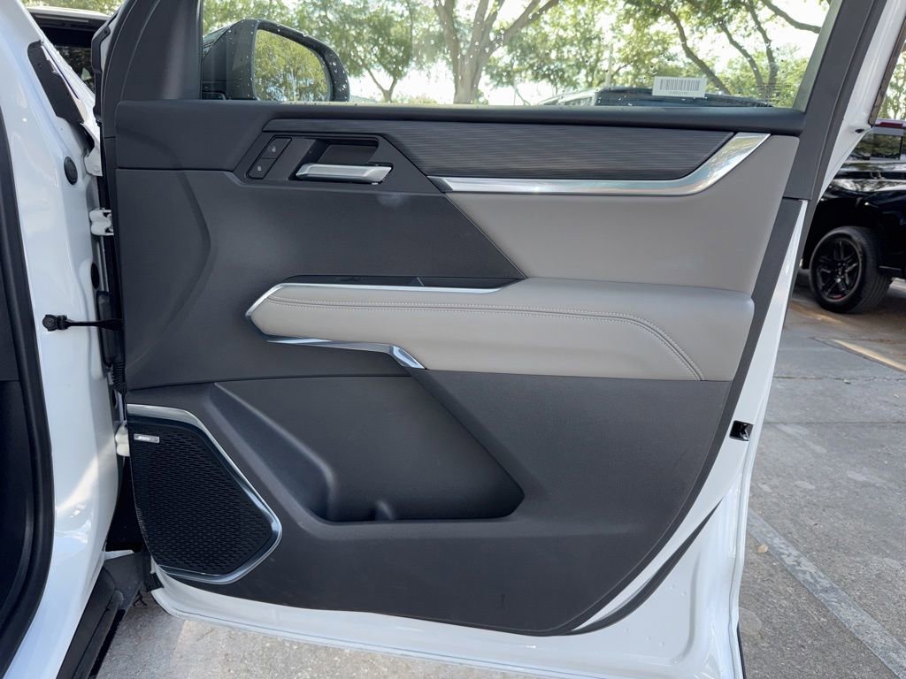 Used 2026 Summit White GMC Elevation image 24