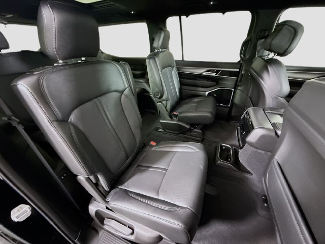 New 2026 High Gloss Black Exterior Paint Jeep Limited image 28
